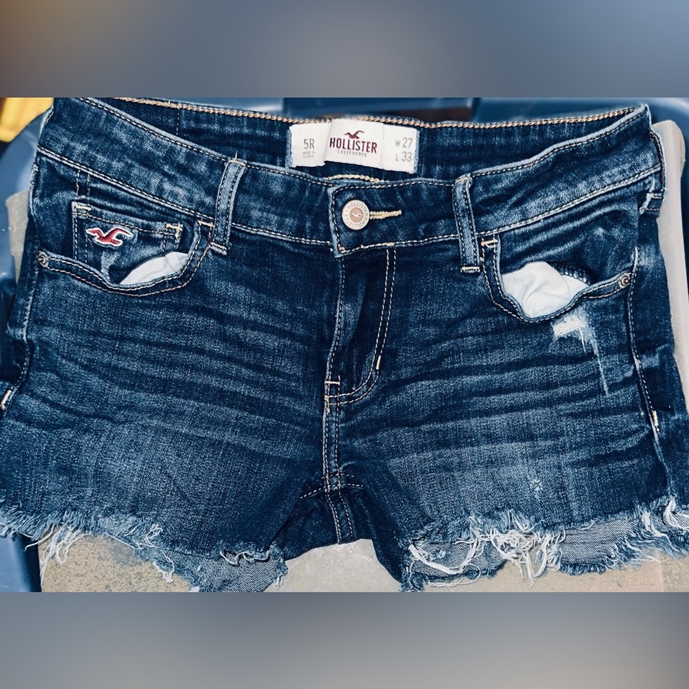 Hollister shorts size 27